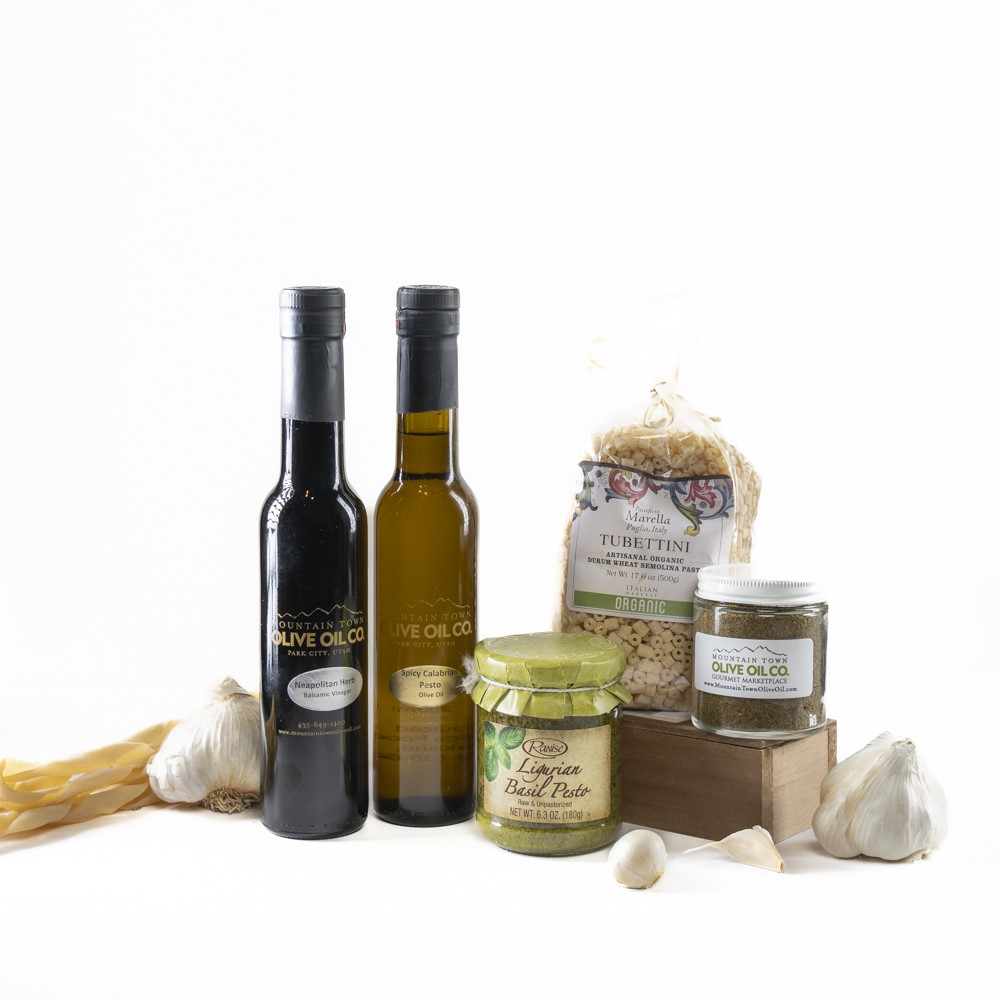 Easy Pesto Dinner Basket